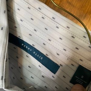 Men Perry Ellis shirt